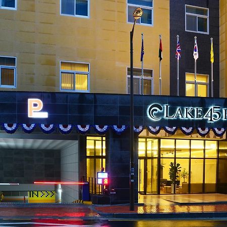 Lake 45 Hotel Naju Екстериор снимка